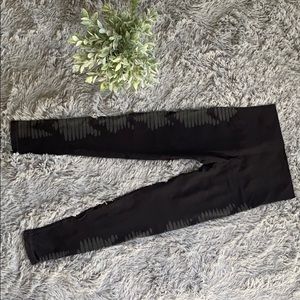 ✨1 DAY SALE//LOWEST✨Spanx Seamless Leggings